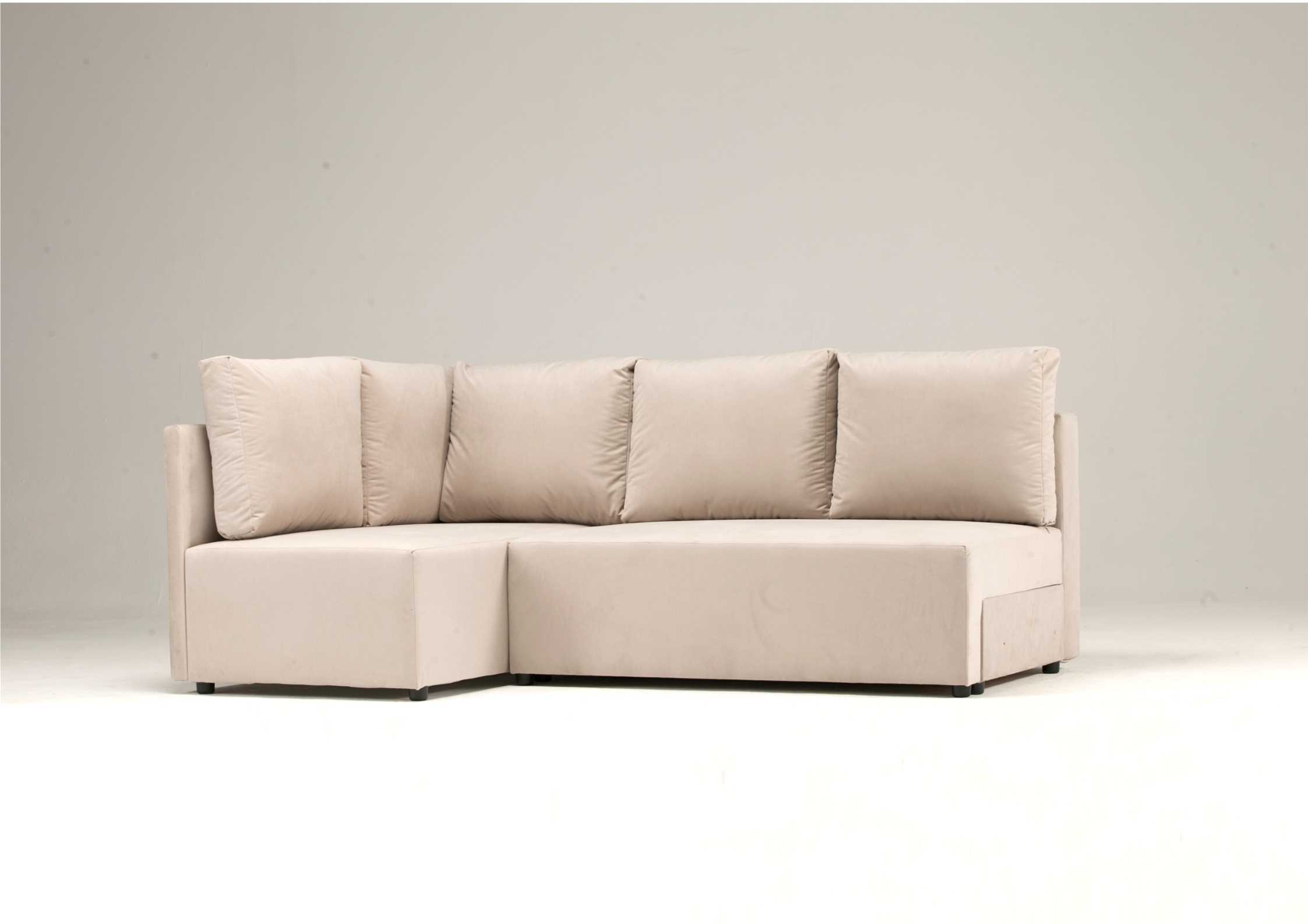 Klasyczny beżowy narożnik do bloku